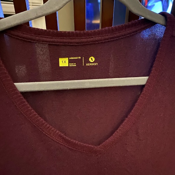 Bundle! 2 size 1x Xersion Tops Gray and Burgundy - Picture 3 of 11